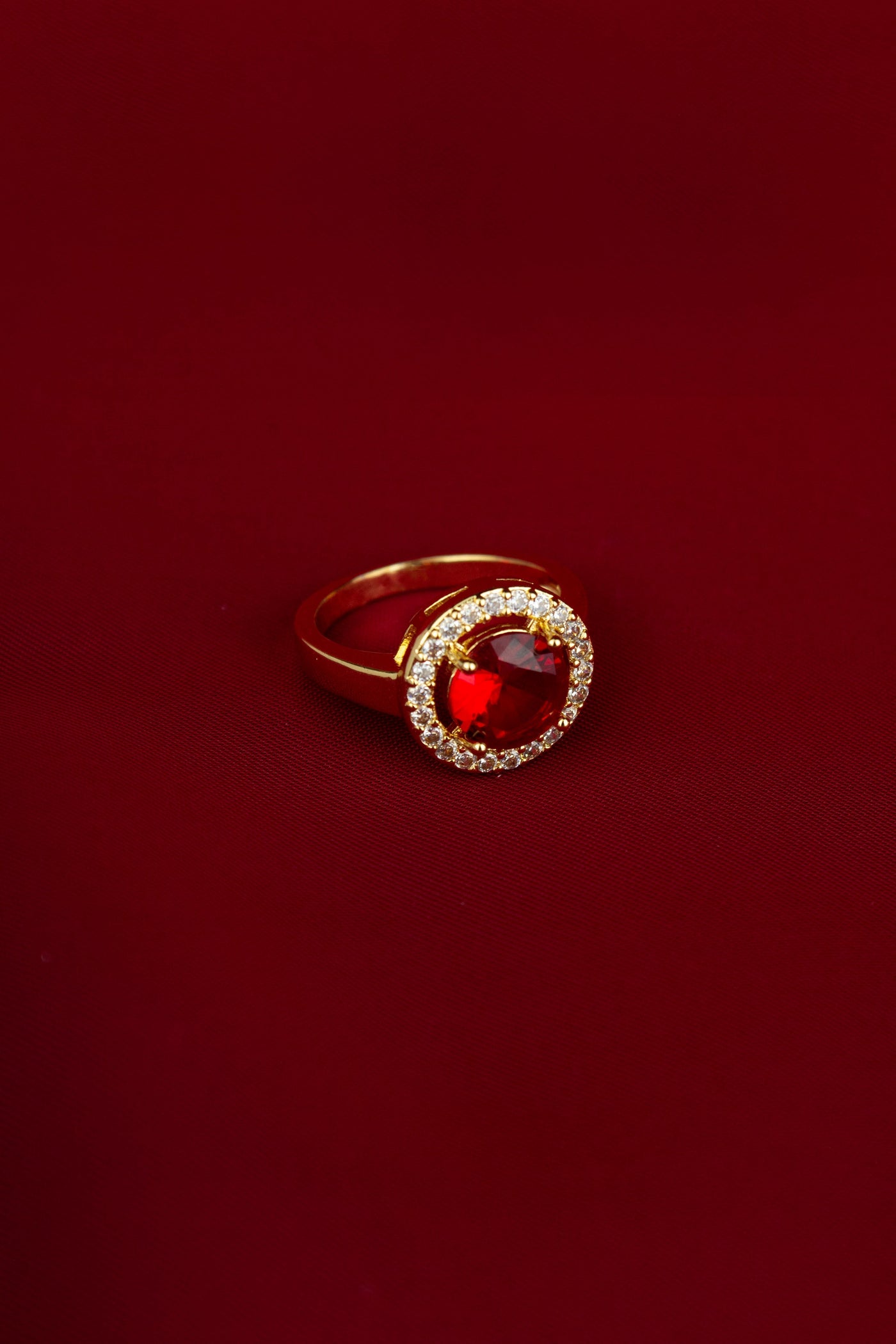 Special Round Ring - Red Diamond - One Carat Gold Plated